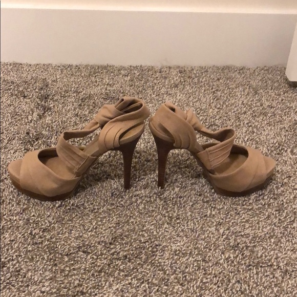 Jessica Simpson Heels- never worn - Picture 3 of 5